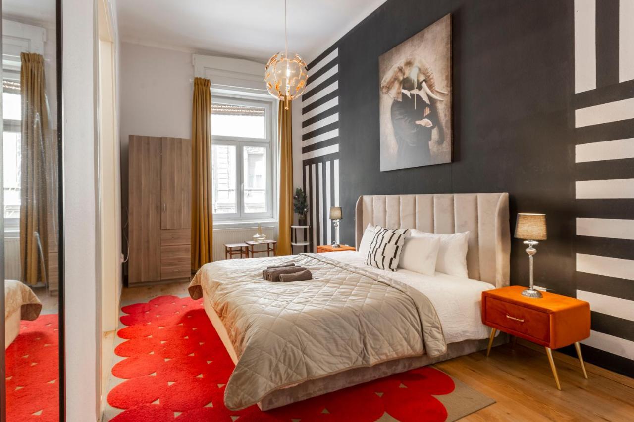 Deluxe Dohany Residence Next To The New York Cafe Budapesta Exterior foto
